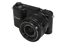 Samsung 20.3 MP 3.7inch 1152K LCD Mirrorless Digital Camera with 20-50mm f/3.5-5.6 Lens, Black